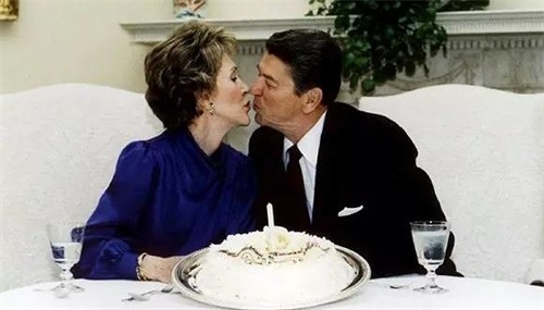 里根，你的南希来了...白宫“最伟大爱情故事”终于画上句号！